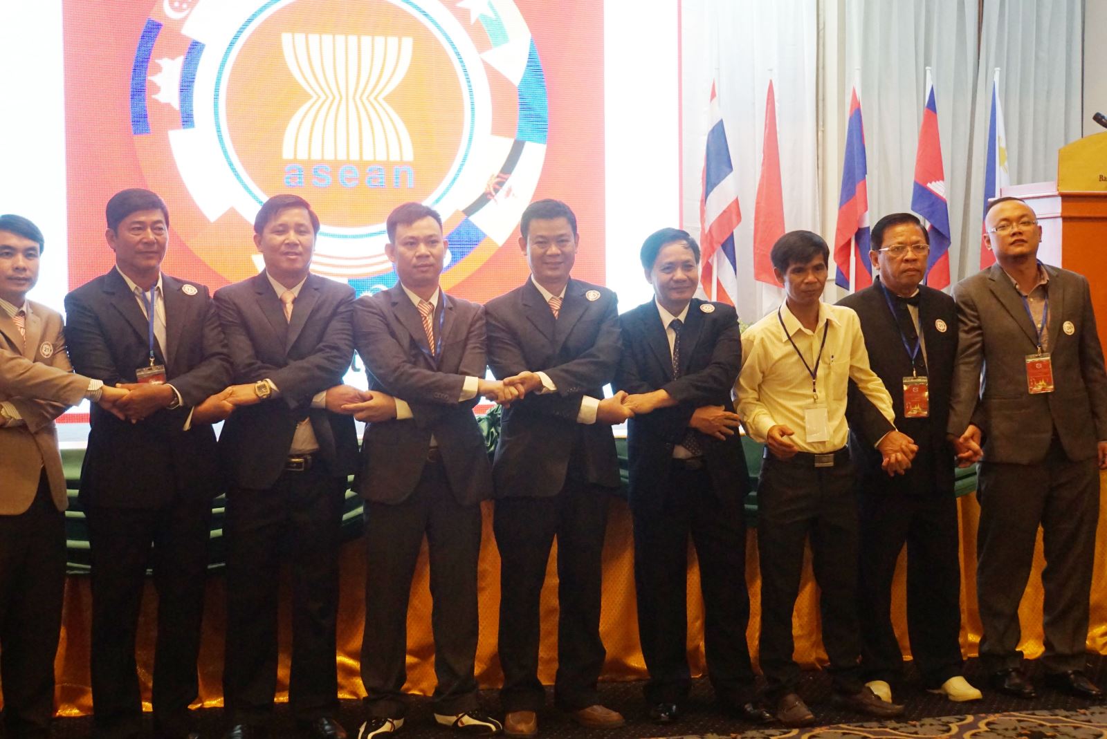 Tập đoàn An Thái cà phê nhận Cúp Vàng Thương hiệu uy tín ASEAN 2015
